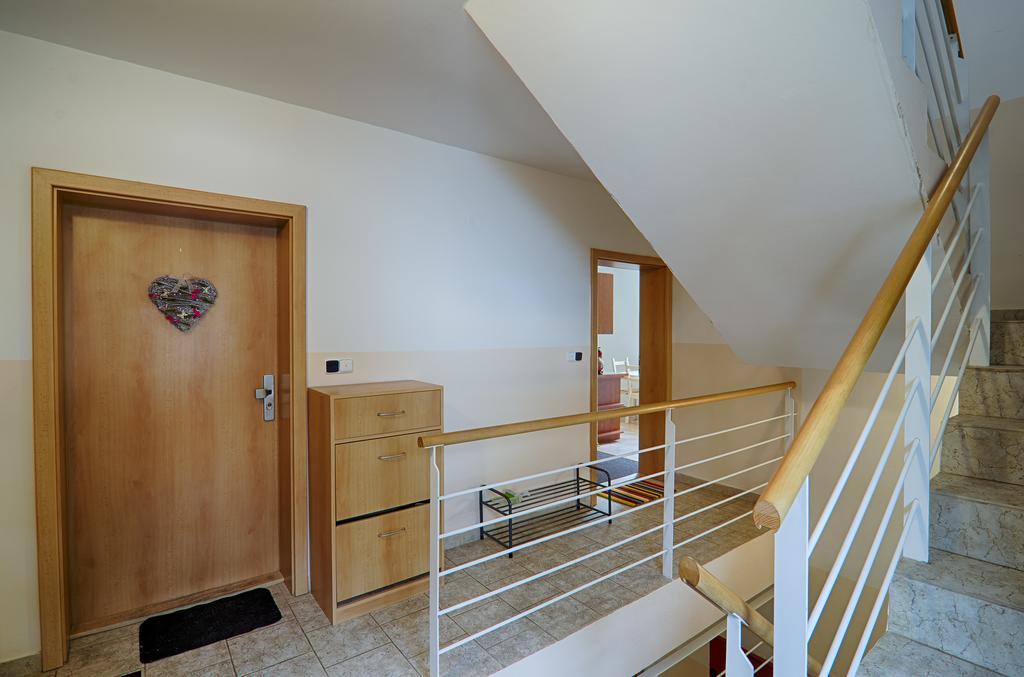 Apartman Boruvka Pec pod Snezkou Luaran gambar
